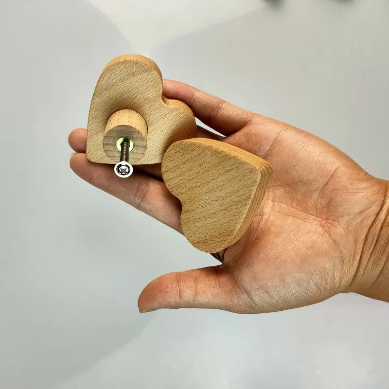 Cute Wood Heart Shape Furniture Handles Wardrobe Knob Kitchen Cabinet Handles Door Pulls Children Room Decoration Hardware