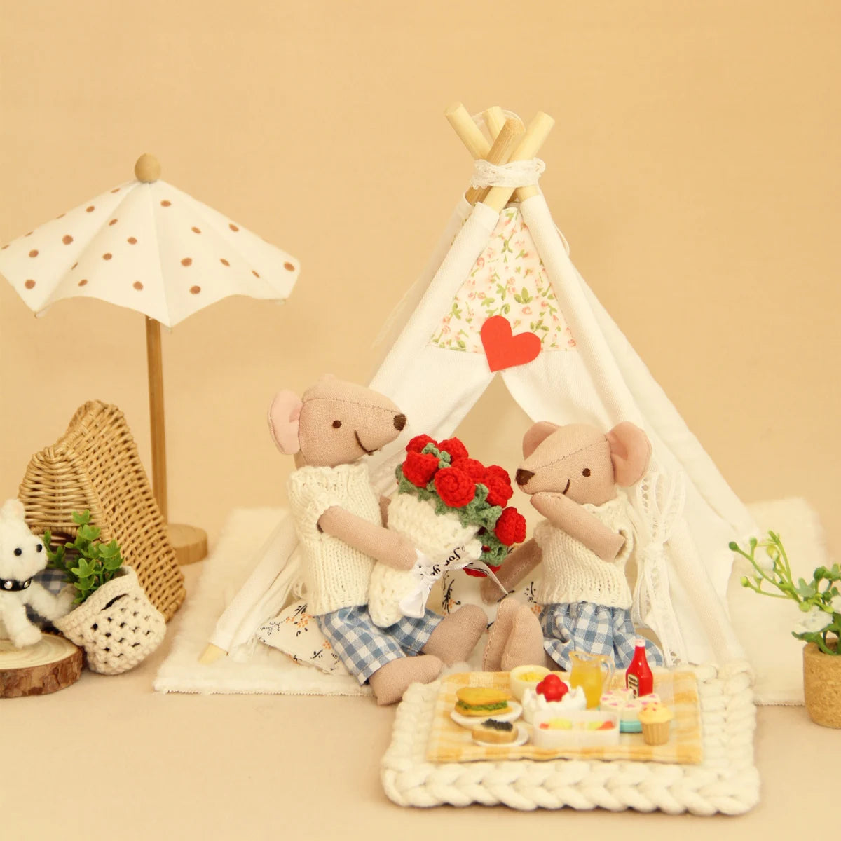 Miniature Simulation Dollhouse Furniture Ornaments H-13Cm, 2 Interchangeable Couple Mice