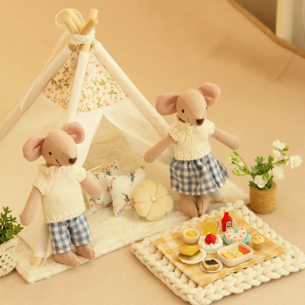 Miniature Simulation Dollhouse Furniture Ornaments H-13Cm, 2 Interchangeable Couple Mice