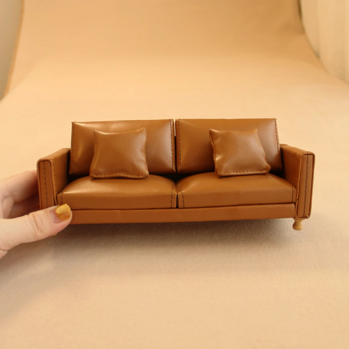 1:12 Miniature Realistic Furniture Brown Leather Single Sofa with Footrest/Double Sofa Suitable for Mini House Home Decor