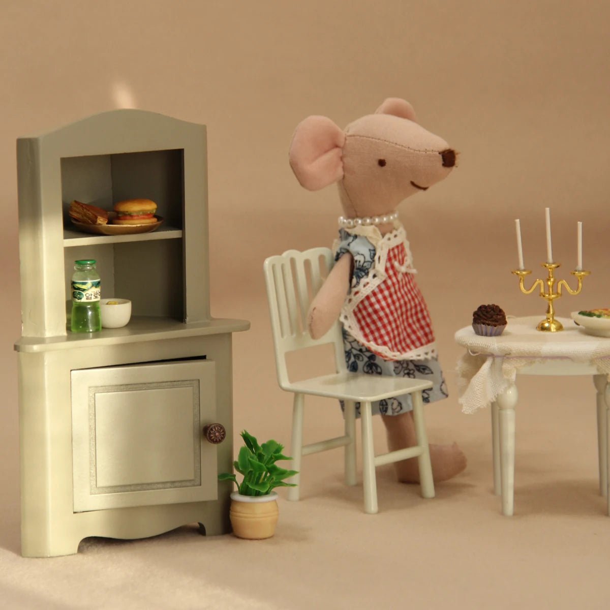 1:12 Miniature Realistic Furniture Wooden Cabinet, Available in 3 Colors, Suitable for Dollhouse Accessories