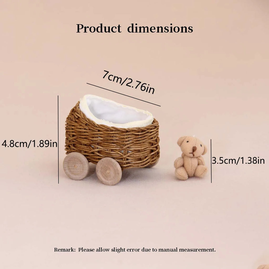 Miniature Simulation Furniture 1:12 Rattan Cradle with Little Bear, Suitable for Dollhouse Home Decor
