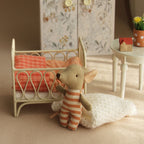 1:12 Miniature Realistic Iron Art Baby Crib Suitable for Dollhouse Playhouse Accessories
