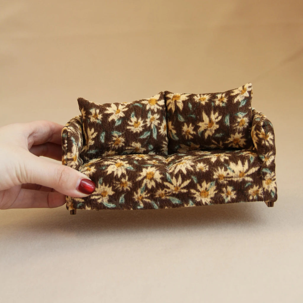 Miniature Simulation Toy House Furniture 1:12 Wooden Fabric Double Sofa Suitable for Dollhouse Home Decor